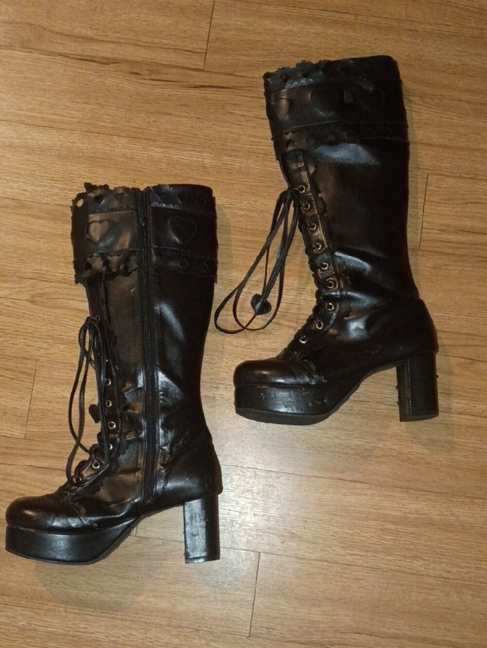 ANGELIC IMPRINT HEART CUTOUT PLATFORMS — ARCHIVE PIECE - Picture 15 of 16